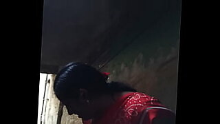 This is a hot Tamil aunty in action.