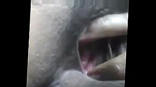Horny Indian lady shows her hairy pussy while masturbating.