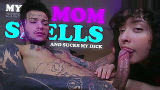 My stepmother smells and sucking my dick