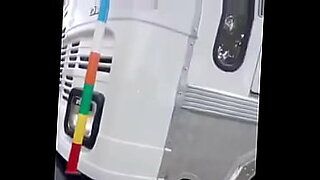 Indian truck driver goes all out and gives the best performance ever.