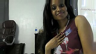 Roleplay M fucks, giving JOI instructions in a hot Indian MILF porn video with big ass worship.