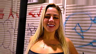 50Tinha - Comendo cu da putinha por 50 reais - Tony Tigrao - Beatriz Sampaio - Completo No RED