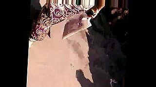Hot Indian bhabhi gets her ass fucked hard.