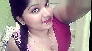 Hot chat with a sexy Tamil girl and watch more hot girl porn videos.