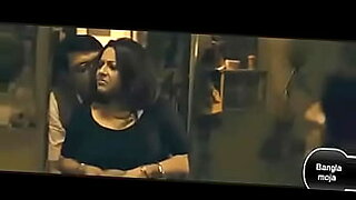 New hot video of Sreelekha Mitra in the erotic film Ashchorjo Prodeep.