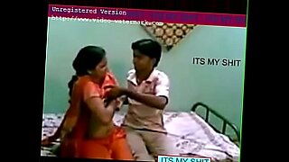 Indian girl gets erotic fuck from her boyfriend in bedroom.