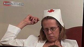 Dirty mature woman gets her pussy licked