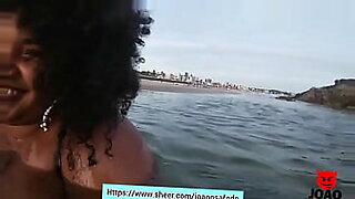 BBW Chupando Pica Na Praia