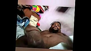 A Tamil man gives a Sri Lankan handjob in this porn video.