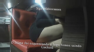 Hotwife namorando na rua, depois fazendo uma gulosa no encontro como amigo super dotado e corno filmando tudo.(trecho)