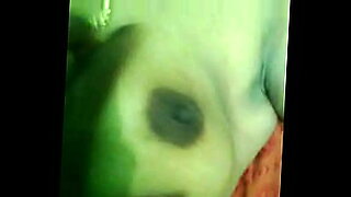This is a hot Tamil aunty video with guy-guy action.