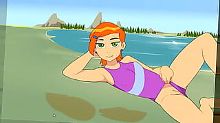 Omnitixxx Episode 1 My Hot Gwendolyn Spreads her legs