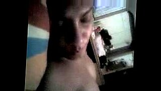 Young Indian girl rubs her pussy for pleasure.