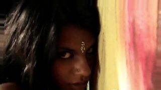 Beautiful Indian girl loves to dance and expose her beauty while dancing.