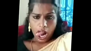 Indian hunk masturbates on cam and you can watch him on xvideos.