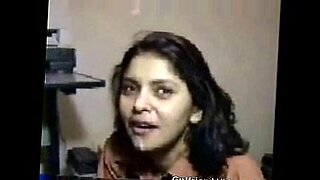 See how an Indian girlfriend likes it hard and cum on her face.