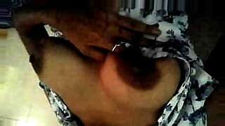 Hot Indian girl showing her big boobs and getting them rubbed.