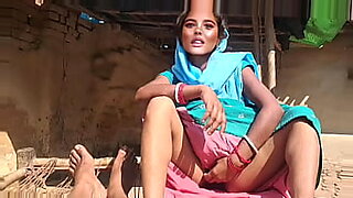 Big pussy bhabhi gets wet and wild in this porn video.