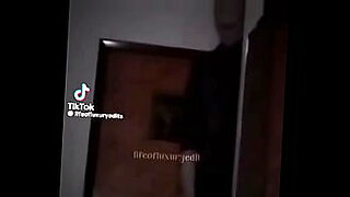 Hot milf gets pucked in doggy style