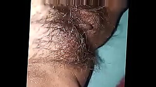 Indian housewife Mona pleasuring herself with a dildo in this xvideos video.