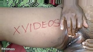 Steamy video of Lund ki pyasi Masi’s pussy fucking. Pure ecstasy.