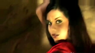 Sultry Indian dancer from Asia, her dance moves are very erotic and sensual.