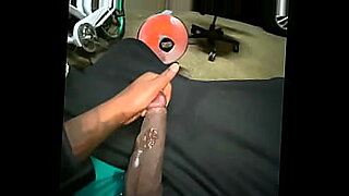 Playing w my dick on soft