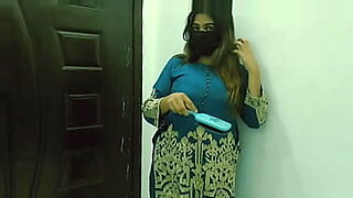 First time anal sex, hot Indian housewife has great ass.