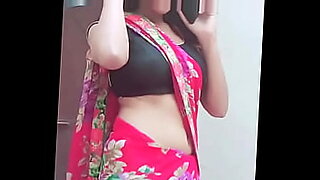 Hot Indian girl shows off her curves and dances hotly with her girlfriend.