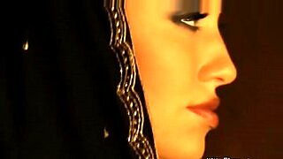 The hot Arab teacher gives a very erotic massage with oil and a deep blow job.