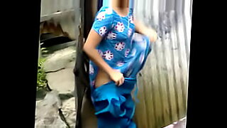 Hot Indian couple goes wild.