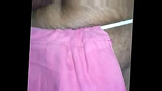 Hardcore homemade video of a boy fucking his girlfriend’s navel, clear audio.
