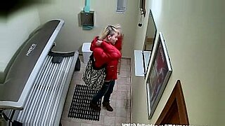 Pierced PUSSY Snooped in Tanning Bed