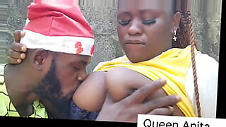 Queen Anita gets a good fuck on Christmas.