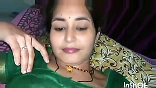 Hot girl Ragni Bhabhi seduces her husband’s father and gets fucked in a family sex video.