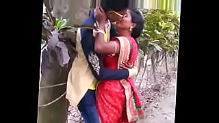 Hot bhabhi gets it from the gardener who is very experienced.