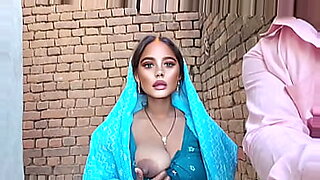 Big boobed Indian MILF goes wild as a babysitter and gives great pleasure.