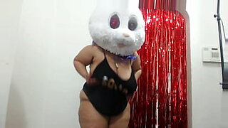 Leigh Dahlia - BAD Bunny