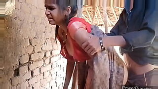 Hot anal sex with a beautiful Desi bhabhi, deep fingering and hard doggy style fucking.