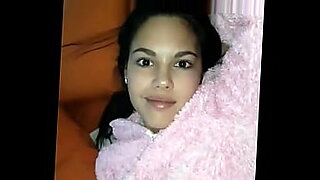 Young Indian girlfriend goes wild on camera.