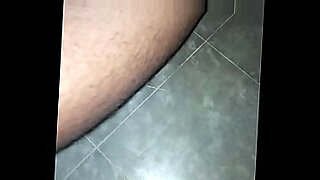 Hot Indian woman seduces her husband and gives him a deep blow job. Xvideos
