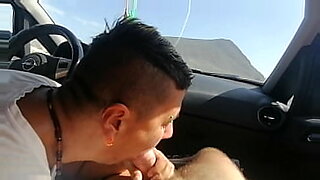 Girlfriend sucks cock in car and swallows cum