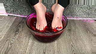 Solely Footings ASMR Gelatin Food Foot Play Watch sexy feet with toe rings have fun in gelatin